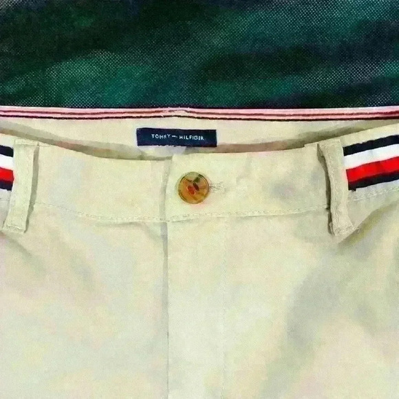 🔥Tommy Hilfiger Short🔥 - Picture 3 of 9